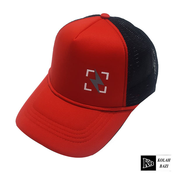 کلاه پشت تور قرمز